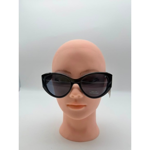 True Religion Accessories - TRUE RELIGION‎ WOMEN'S OVERSIZED SUNGLASSES - NWT